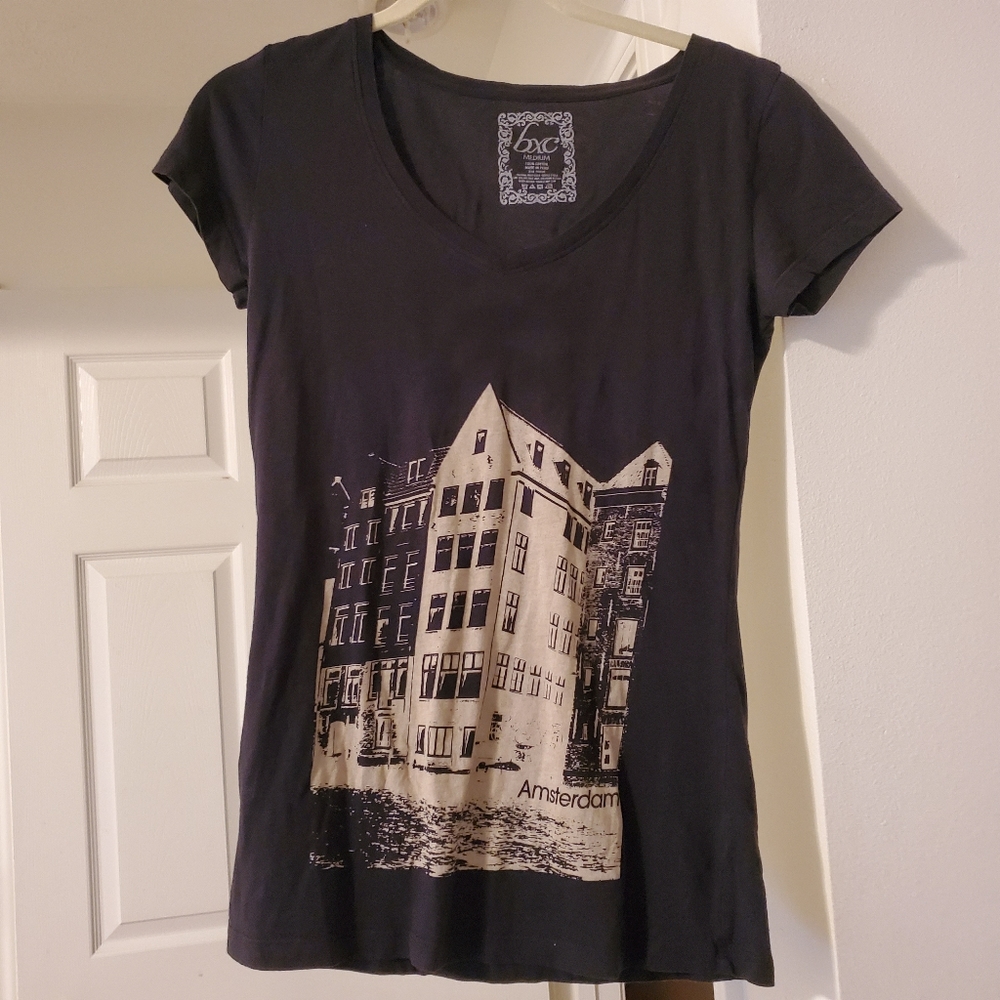 V-neck Amsterdam Graphic Tee